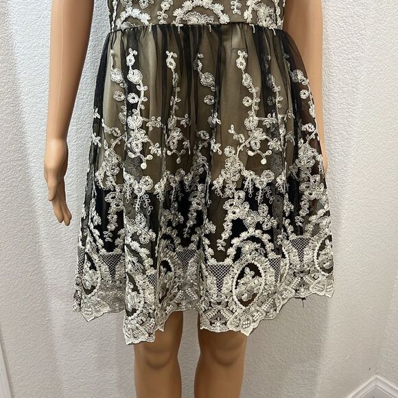 Alter’d State Dress Sz Medium Halter Black Gold Appliqué Lace Mini Netting Lined - Picture 5 of 12